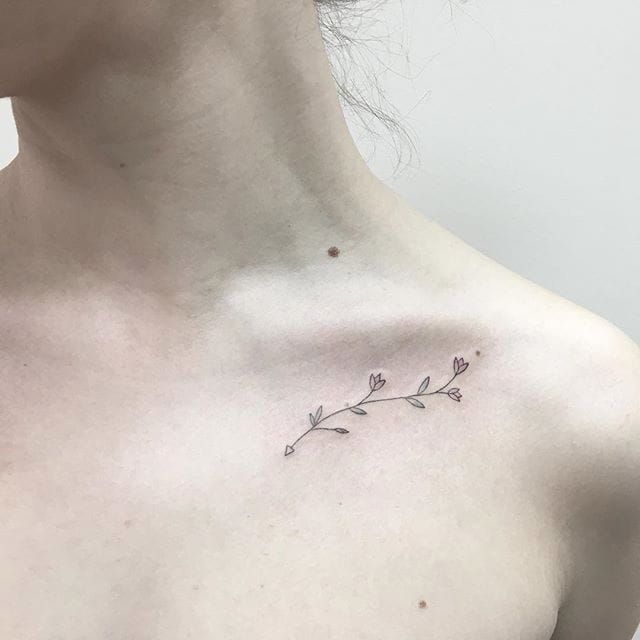 Tattoo uploaded by Xavier • Tiny collarbone tattoo by Julia Shpadyreva.  #JuliaShpadyreva #floral #flower #botanical #fineline #subtle #micro # collarbone • Tattoodo