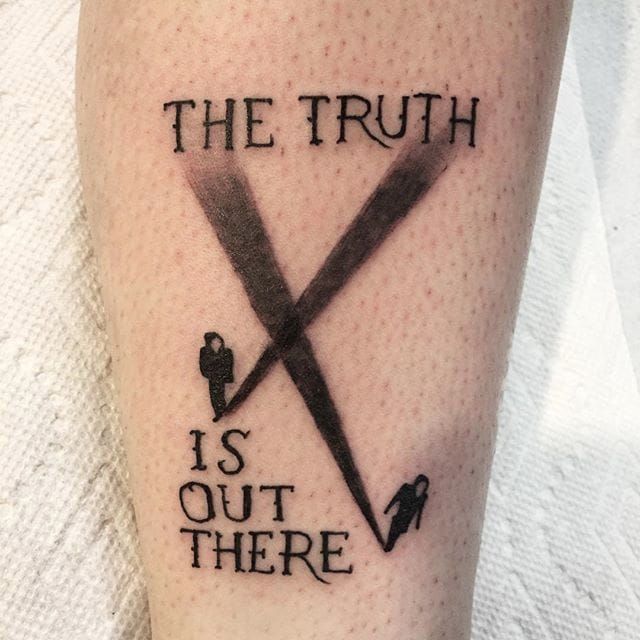 25 Incredible Tattoos Inspired by The XFiles  Incredible tattoos Believe  tattoos Trendy tattoos