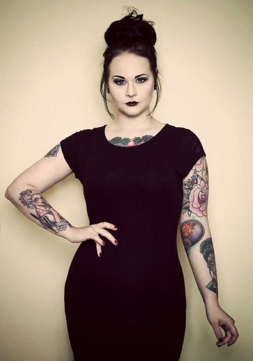 curvy girls with tattoos