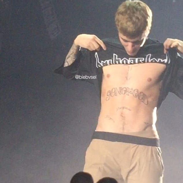 Justin Bieber Shows off His New Stomach Tattoo  Tattoodo