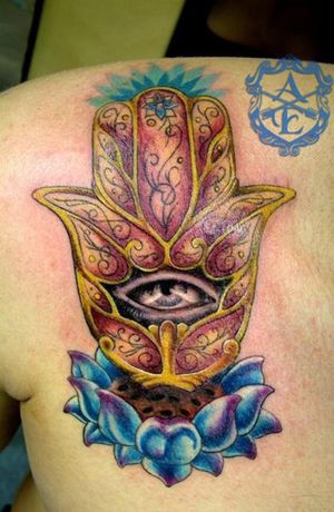 Impeccable Hamsa Tattoo Design #SeanAmbrose #hamsa #hamsahand #spiritual #handofgod #realistic #lotusflower