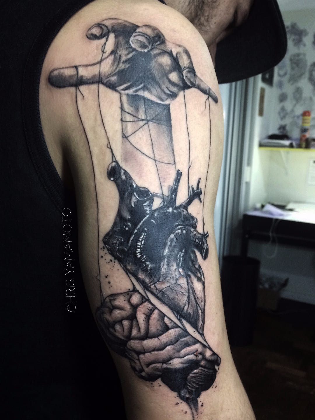 Tattoo por Chris Yamamoto! #ChrisYamamoto #TatudoresBrasileiros #TatuadoresdoBrasil #Tattoobr #TattoodoBr #heart #brain #coração #cérebro #equilibrio