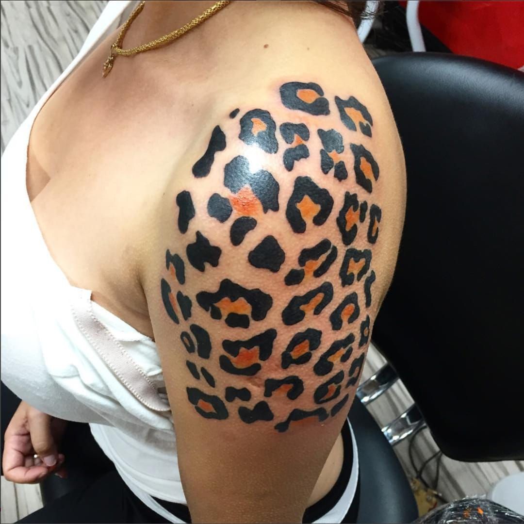 30 Majestic Leopard Print Tattoos  SloDive  Leopard print tattoos Cheetah  print tattoos Cool shoulder tattoos