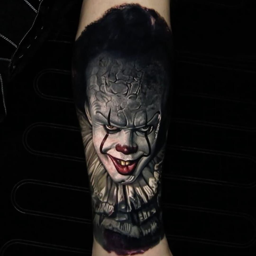 25 Thrilling Pennywise Tattoos For Horror Movie Freaks