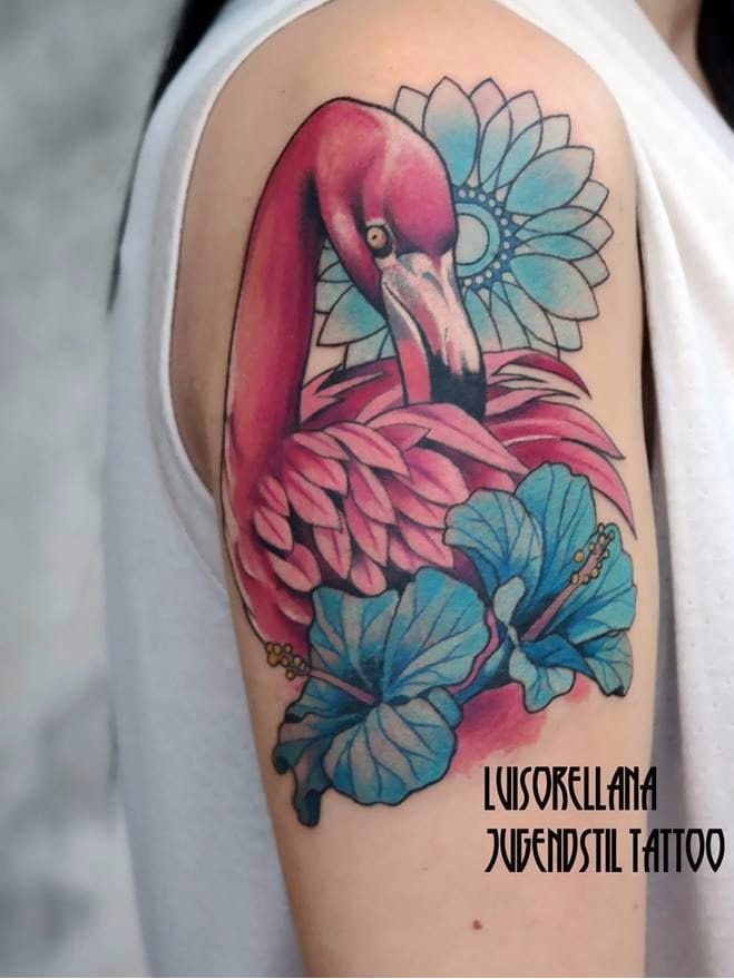 Feita por Luis Orellana Jugendstil #LuisOrellana #flamingo #flamingotattoo #ave #passaro #bird #flor #flower #mandala