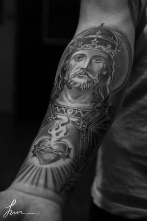 Sacred heart tattoos are also part of Jesus Christ's portraits. Here by Jun Cha.