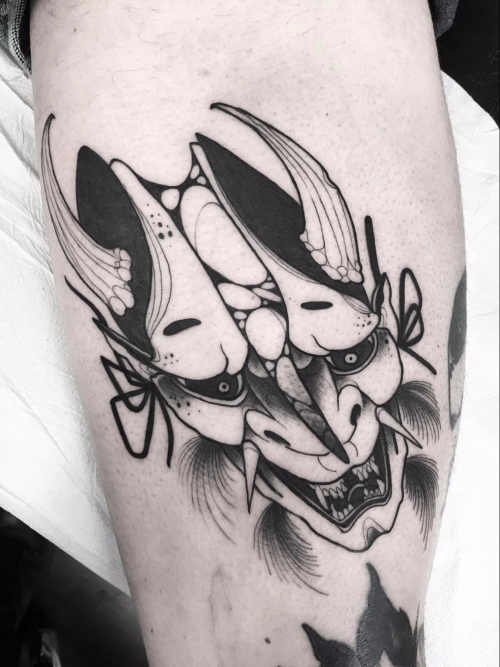 Por Oscar Hove #OscarHove #gringo #blackwork #oriental #rosto #face #mask #mascara #nohmask #noh #mascarajaponesa #japanesemask #demon #demonio #monster #monstro #horn #chifre #pontilhismo #dotwork