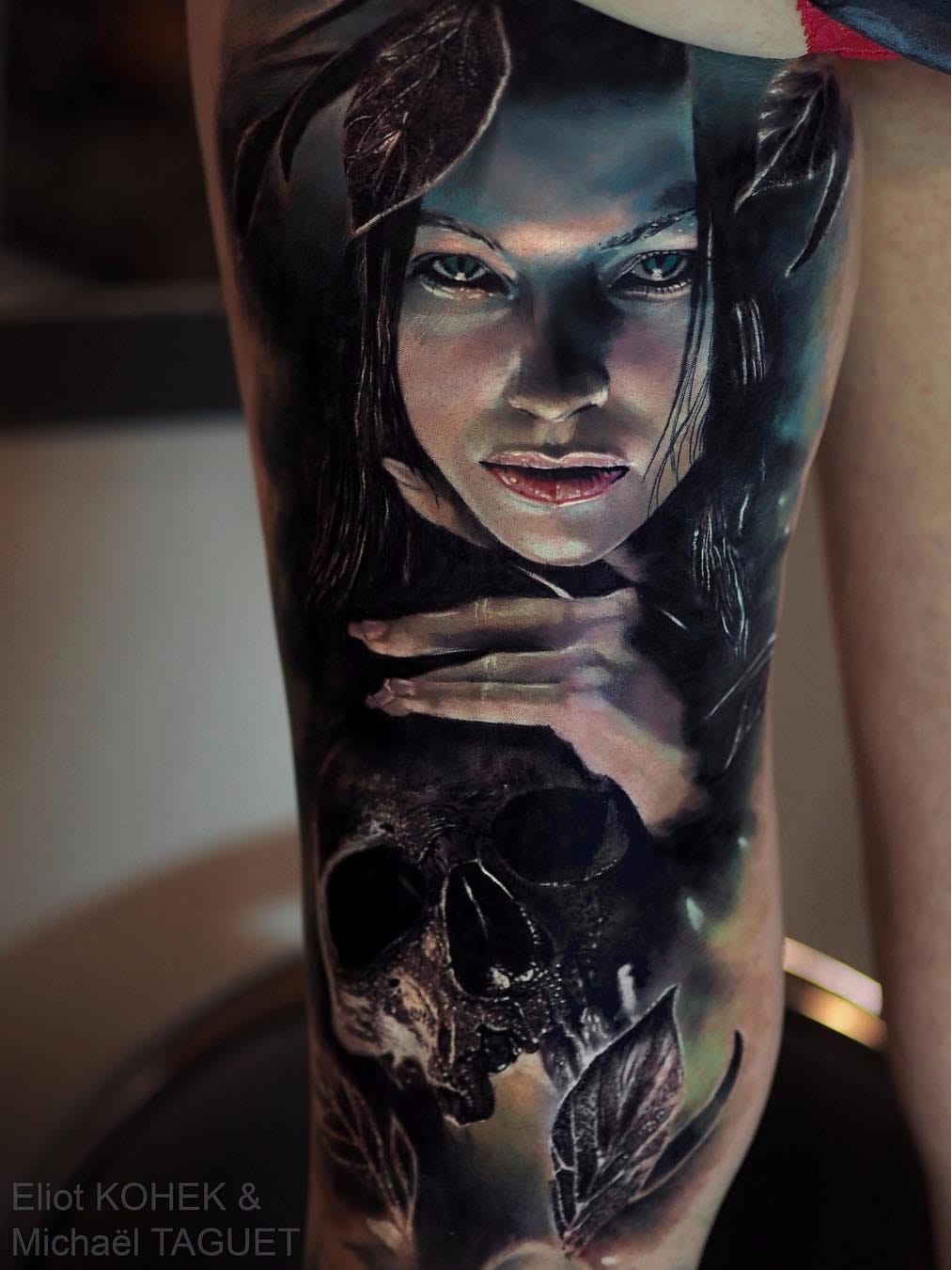 Por Eliot Kohek e Michael Taguet #EliotKohek #MichaelTaguet #gringo #realismo #realism #pretoecinza #blackandgrey #realismocolorido #skull #caveira #cranio #woman #mulher #dark #terror #horror #folha #leaf
