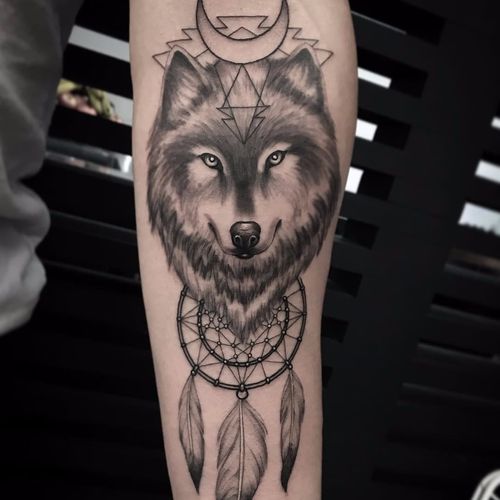 Native American feels by Kristi Walls #KristiWalls #realistic #realism #blackandgrey #linework #moon #pattern #wolf #animal #forest #nature #dreamcatcher #feather #tattoooftheday