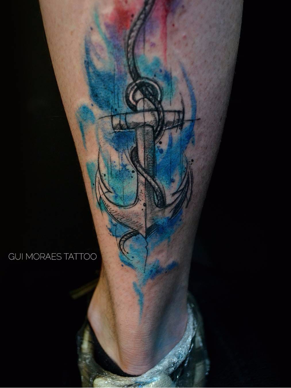 Por Guilherme Moraes #GuilhemeMoraes #brasil #brazil #brazilianartist #tatuadoresdobrasil #aquarela #watercolor #sketchstyle #colorido #colorful #ancora #anchor #pontilhismo #dotwork