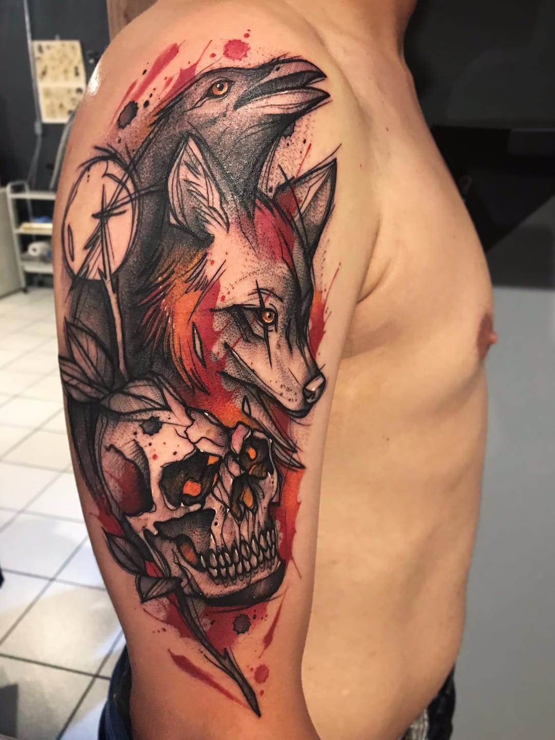 Eu senti o impacto #GustavoTakazone #brasil #brazil #brazilianartist #tatuadoresdobrasil #aquarela #watercolor #sketchstyle #estilorascunho #lobo #wolf #corvo #raven #skull #caveira #pontilhismo #dotwork