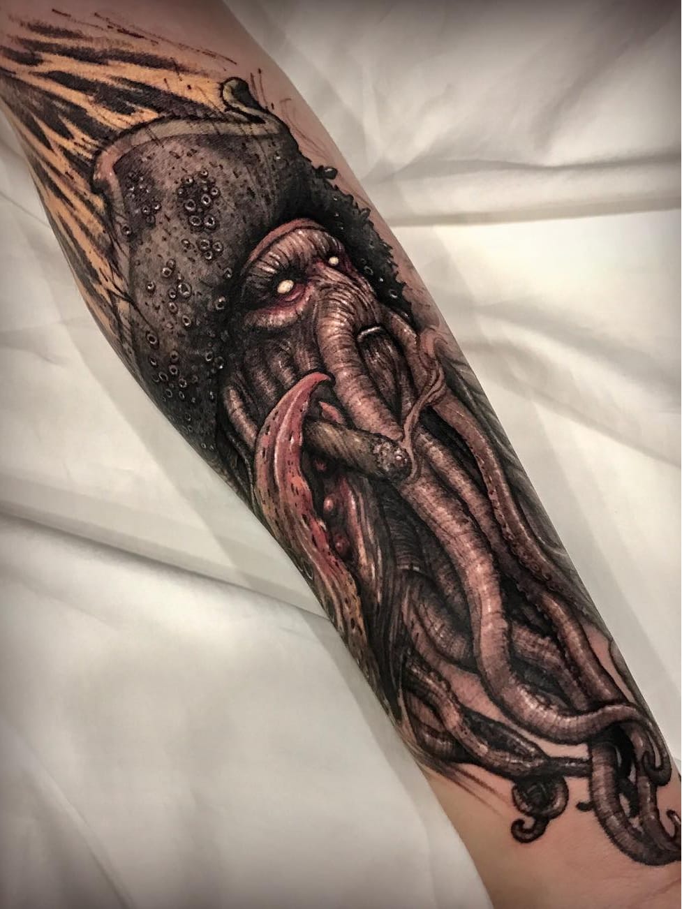 #Varo #VaroTattooer #gringo #pontilhismo #dotwork #neotraditional #davejones #piratasdocaribe #PiratesoftheCaribbean #disney #polvo #octopus #nerd #geek #movie #filme
