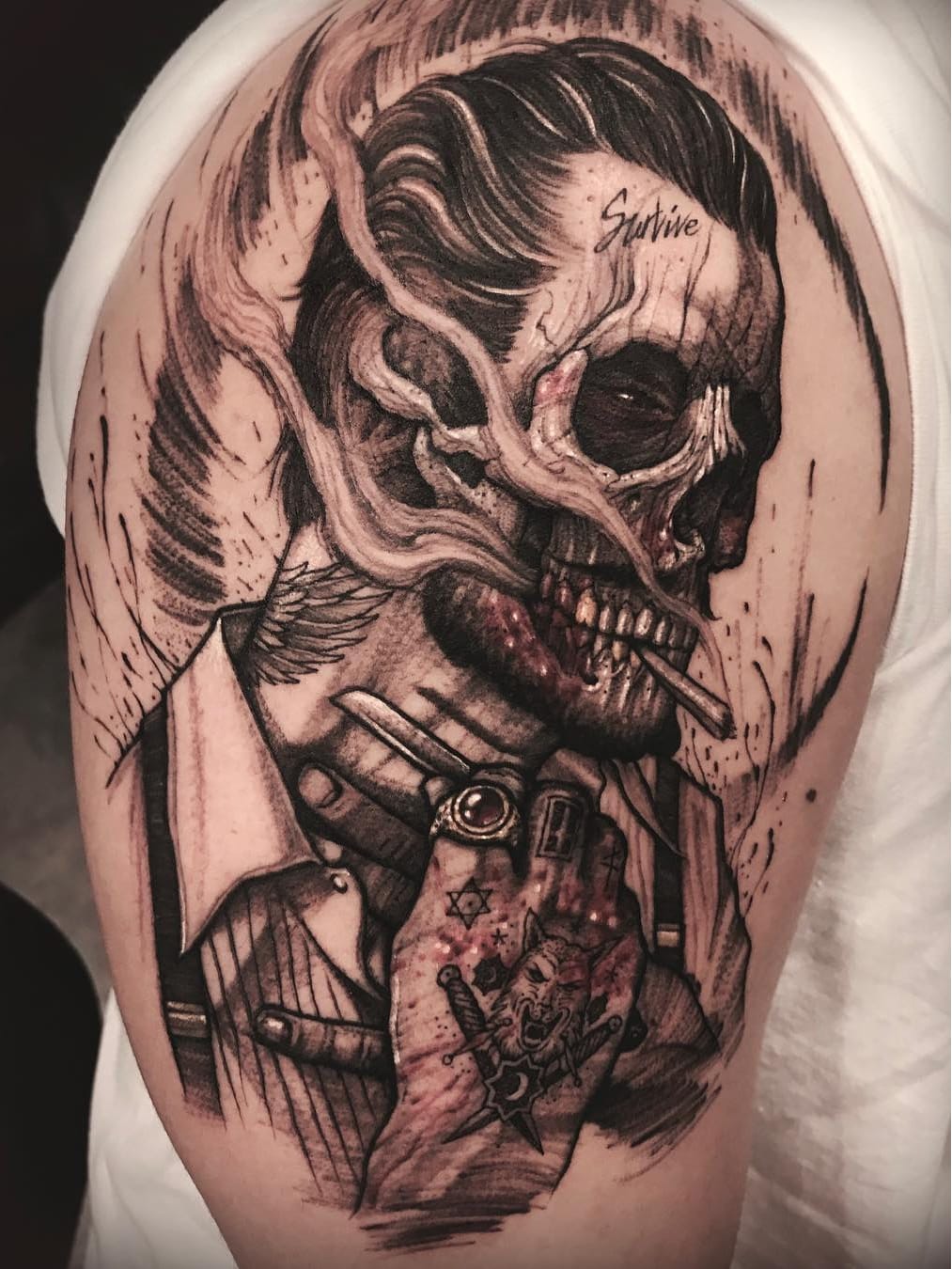 #Varo #VaroTattooer #gringo #pontilhismo #dotwork #homem #man #skull #caveira #navalha #razor #lobo #wolf #faca #knife #neotraditional