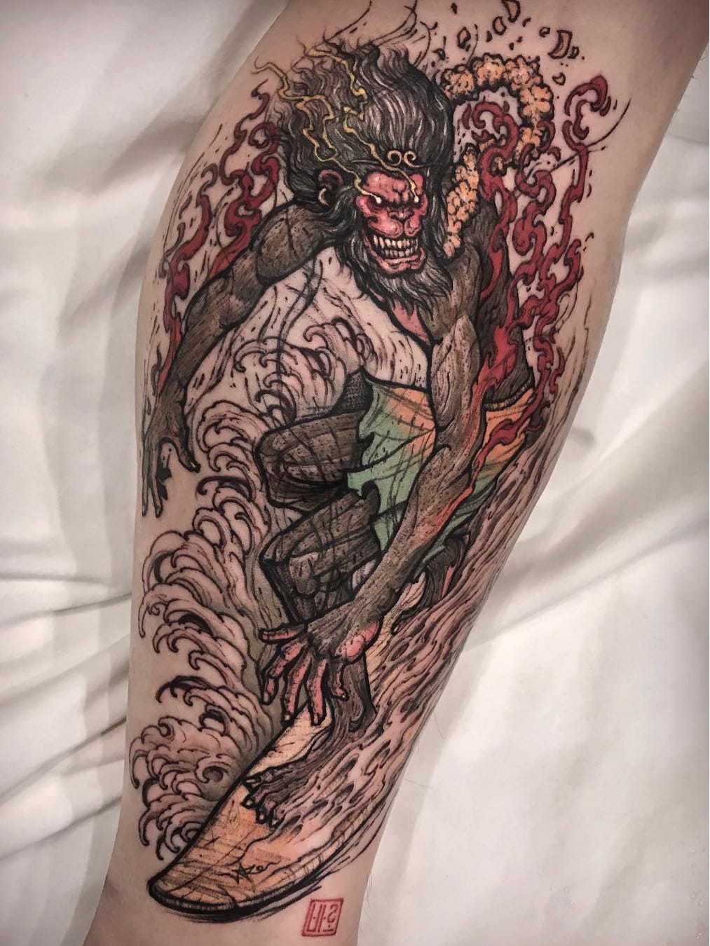 #Varo #VaroTattooer #gringo #pontilhismo #dotwork #macaco #ape #surf #prancha #board #colorido #colorful #sketchstyle #neotraditional