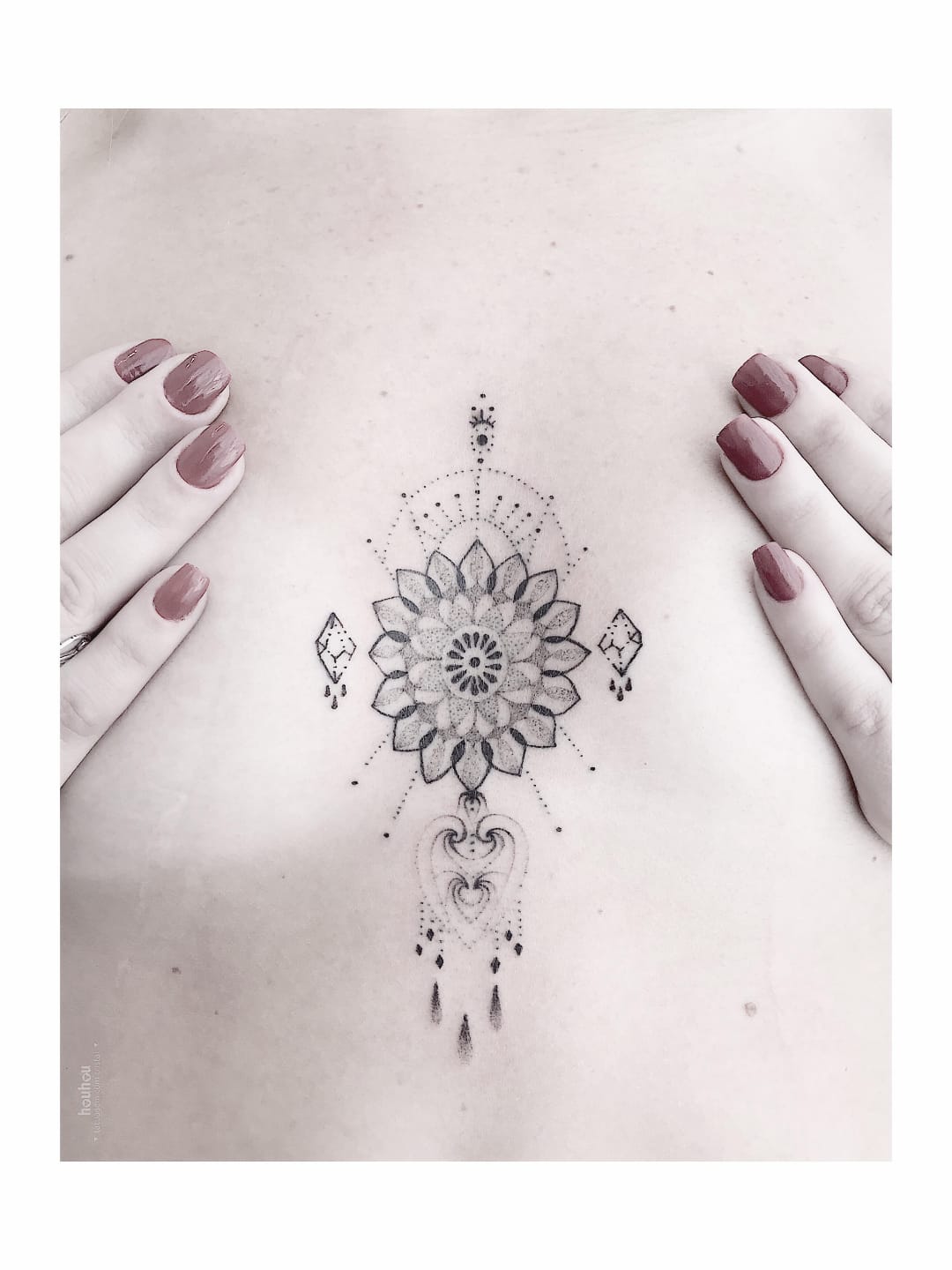 #VerônicaAlves #brasil #brazil #brazilianartist #TatuadorasDoBrasil #handpoke #blackwork #pontilhismo #dotwork #fineline #mandala