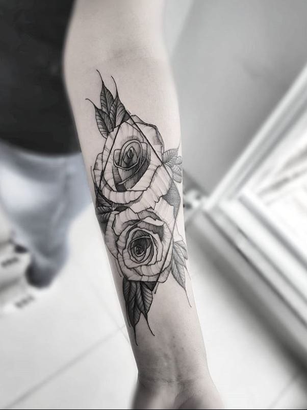 #ViniciusScalfone #brasil #brazil #brazilianartist #tatuadoresdobrasil #blackwork #flor #flower #rosa #rose #botanica #botanical #folha #leaf #pontilhismo #dotwork