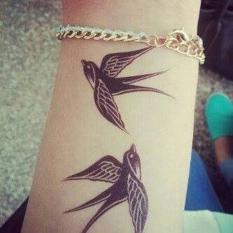 Sweet little swallows, artist unknown #swallow #swallows #bird #blackandwhite