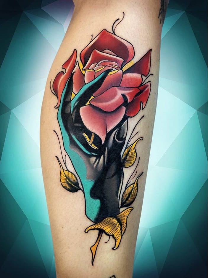 #NiktheRookie #gringo #neotraditional #neotrad #colorido #colorful #mao #hand #flor #flower #folha #leaf #rosa #rose