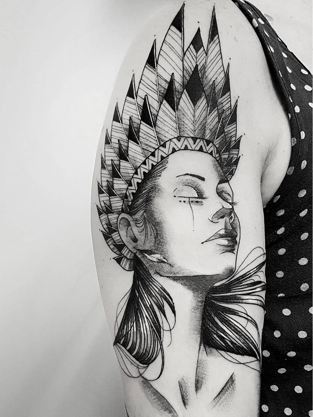 #LeoMarsiglia #brasil #brazil #brazilianartist #tatuadoresdobrasil #blackwork #fineline #pontilhismo #dotwork #woman #mulher #india #indian #native