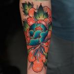 Peony tattoo by Jay Joree #JayJoree #flowertattoos #neotraditional #color #peony #flower #floral #leaves #nature #pattern #sacredgeometry #stars