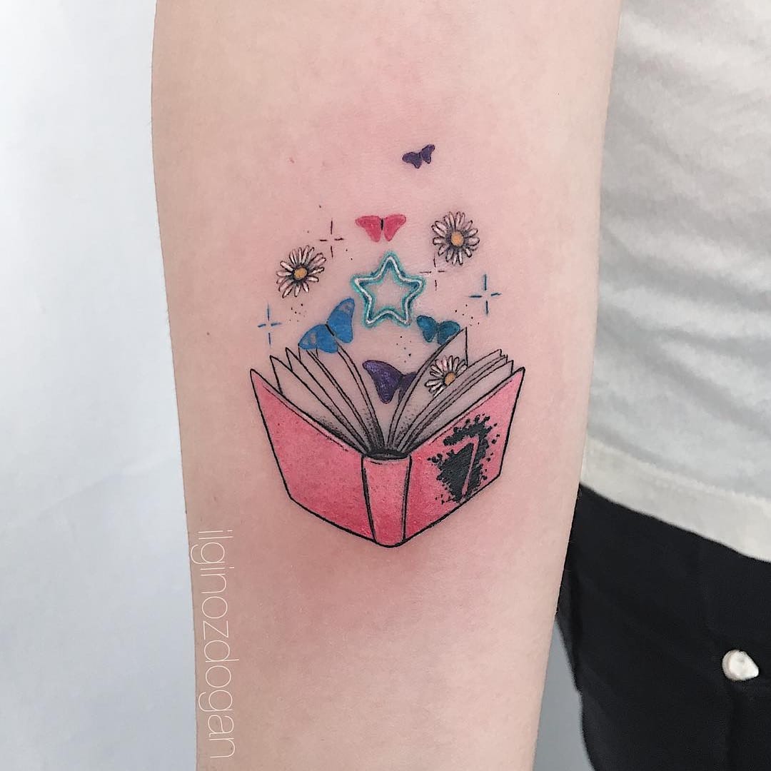 40 Amazing Book Tattoos for Literary Lovers  TattooBlend