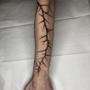 Tattoo by Tine DeFiore #TineDeFiore #thorntattoos #thorntattoo #thorns #thorn #nature #plant #illustrative
