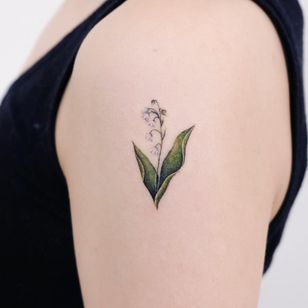 Birth month flower tattoo by Siyeon #Siyeon #lilyofthevalley #birthmonthflowertattoos #birthmonthflowers #flowertattoo #flowers #florals #petals #blooms #leaves #nature #plant #birthmonth