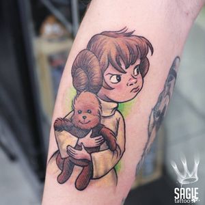 Baby Chewbacca and Princess Leia tattoo by Sagie Tattoo #SagieTattoo #chewbaccatattoo #chewbacca #starwars #movietattoos #petermayhew #georgelucas #scifi
