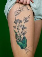 Floral tattoo by Dzo Lama #DzoLama #floraltattoos #floral #flower #flowertattoos #plants #nature #petals #hand #illustrative #linework #dotwork #color #leaves #roots #leg