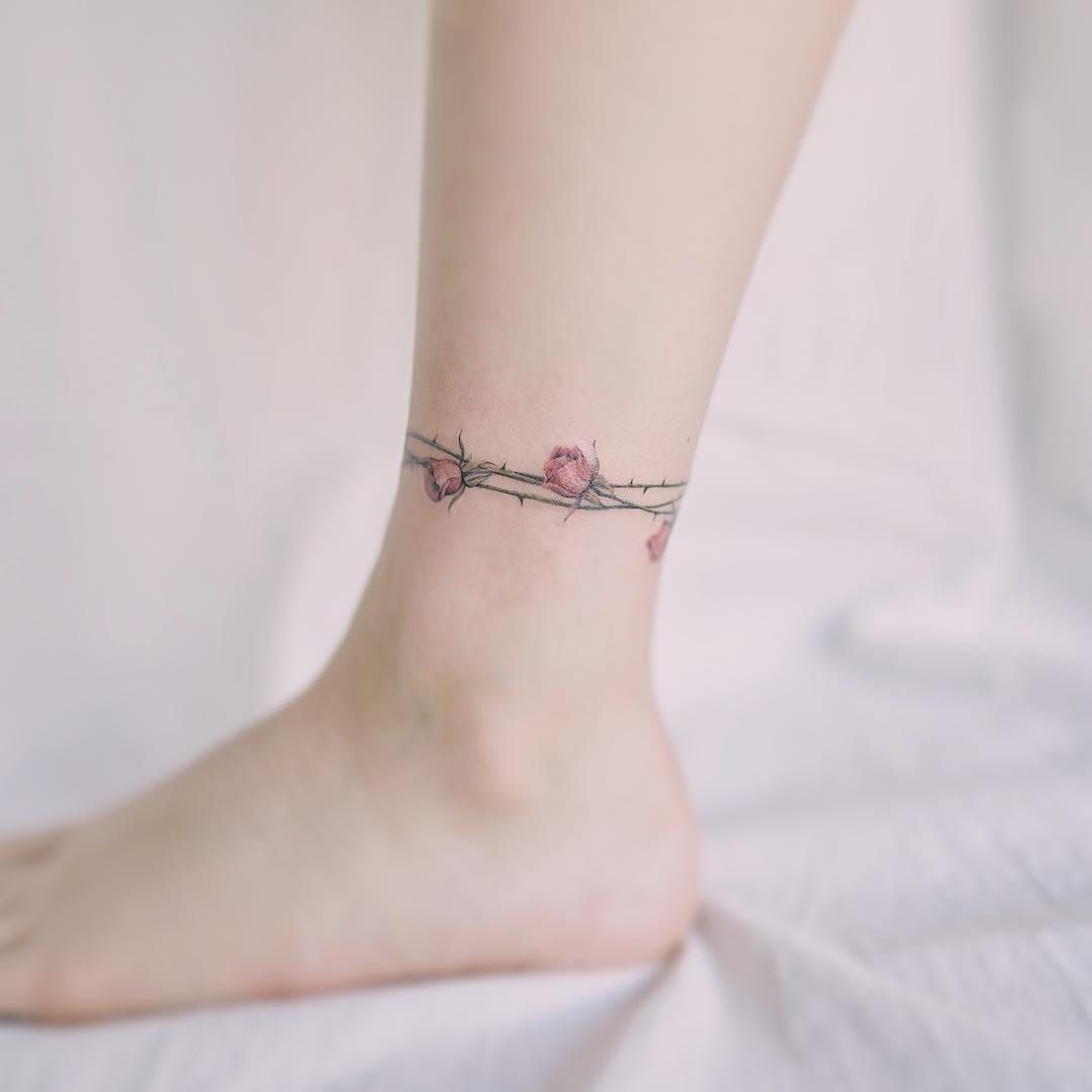 Skyla Single Flower Rose Moon Black Temporary Tattoos – MyBodiArt