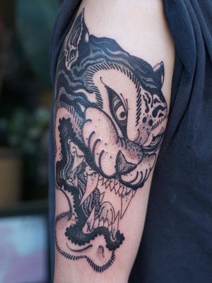 Neo Japanese tattoo by Damien J Thorn #DamienJThorn #blackwork #Japanese #Japaneseinspired #neojapanese #linework #illustrative #tribal #neotribal #darkart