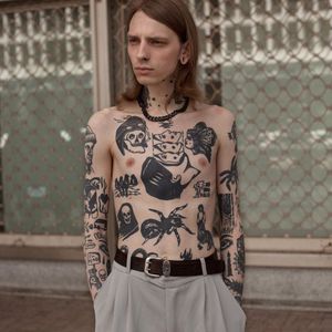 bodysuit' in Blackwork Tattoos • Search in +1.3M Tattoos Now