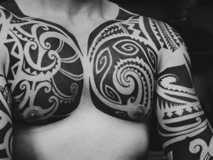 Tribal tattoo by Niki Ianiro #NikiIaniro #BerlinInkTattooing #BerlinInk #Berlin #BerlinGermany #tattoostudio #tattooshop #tribal #pattern #blackwork #linework