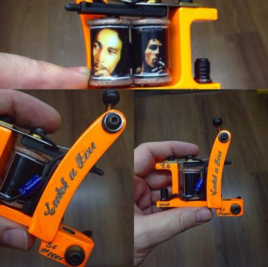Uma das máquinas feitas exclusivamente para Gustavo, feira pela sua patrocinadora Electric Ink. Catch a fire! Linda né?
