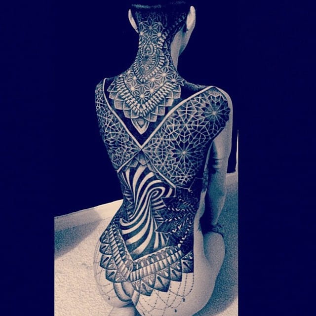 Many patterns in this jaw-dropping piece by Glenn Cuzen! #glenncuzen #patterns #pattern #patterntattoo #patterntattoos