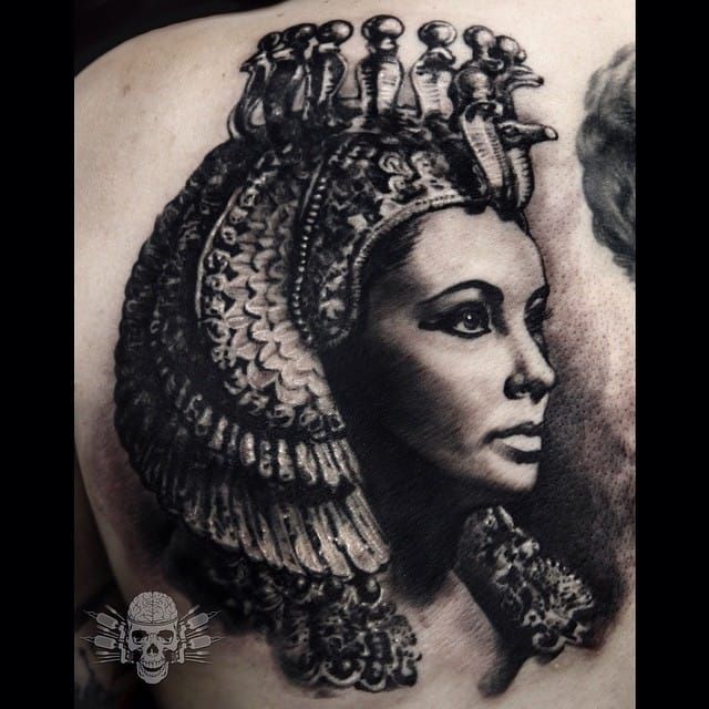 90 Powerful Cleopatra Tattoos Symbolism And Significance Behind The Queen  Of The Nile  TATTOOGOTO