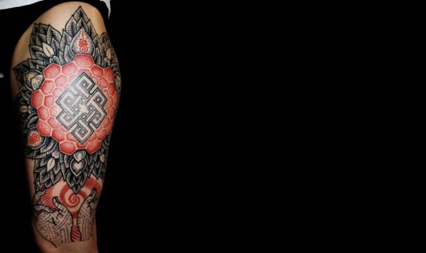 Love the work of Karolina Czaja. #geometry #geometric #dotwork #dotshades #redink #red