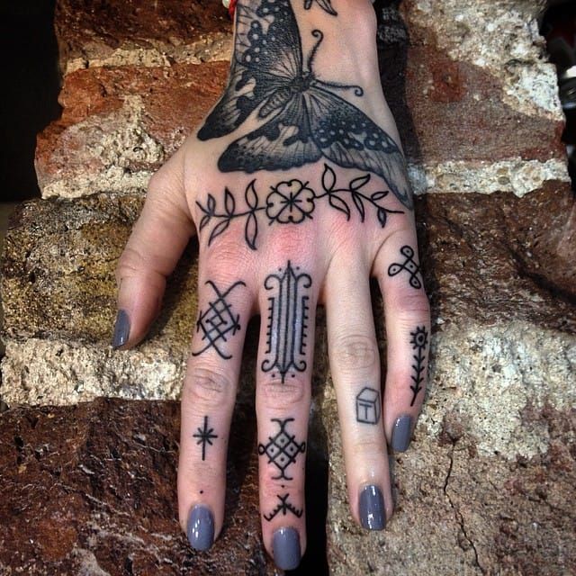 maschinell gestochene  berber  Light Bearer Tattoo  Facebook