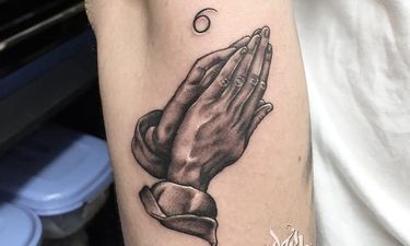 praying hands with rosary tattoo stencil