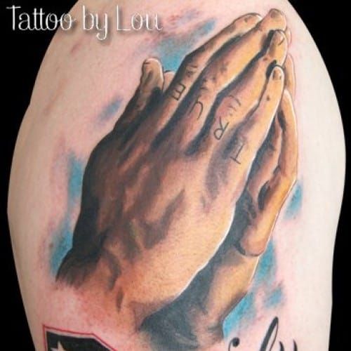 Praying hands tattoo can also be in realism design. Brilliant tattoo by Bohemian Tattoo Arts #prayinghandstattoo #prayinghands #realism