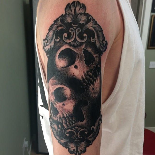 Stunning dotwork tattoo by Annmarie Cahill !