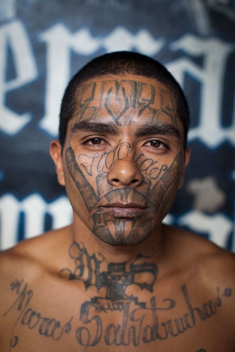Images capture the tattooed members of El Salvadors brutal MS13 gang   The Sun