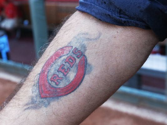 What a shame! covered the Legendary tattoo of Bonten Tarô with a Cincinnati Reds logo.