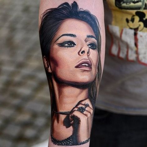 Cheryl Cole Tattoo On Her Leg