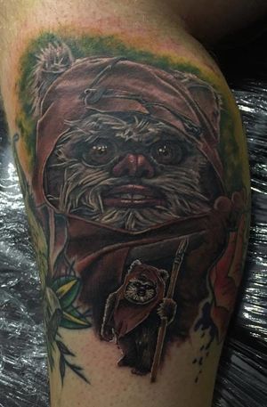 Star Wars tattoo. Artist unknown #starwars #starwarstattoo