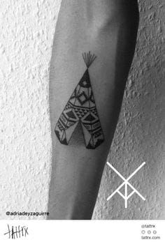 Tipi Tattoo by Adrià de Yzaguirre