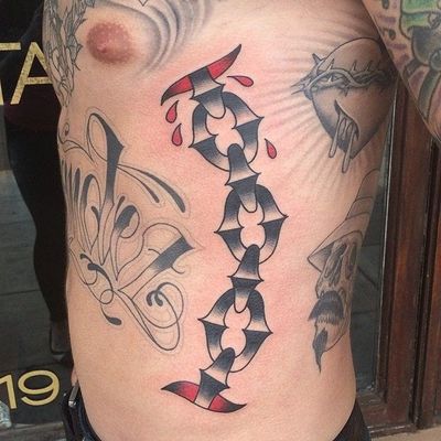17 Imposing Chain Tattoos