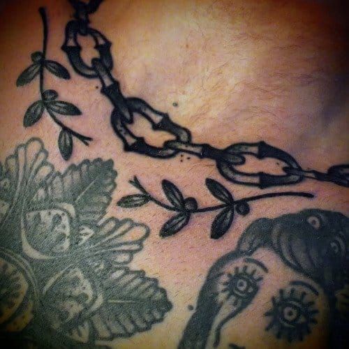 Blackwork Chain Tattoo by Bastien Jean