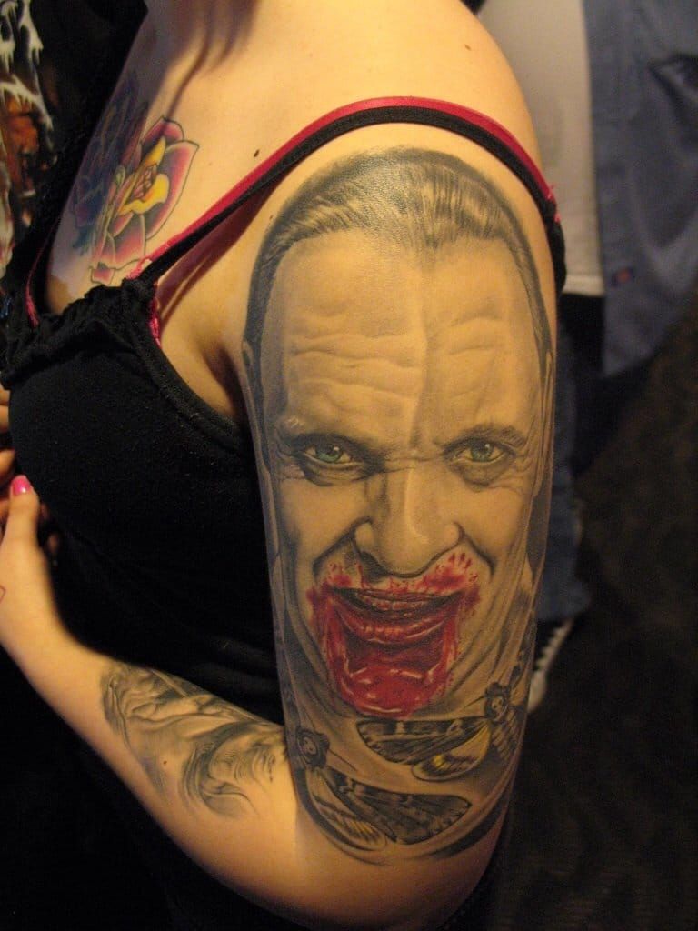 Hannibal Lecter tattoo by Douglas Prudente  Post 22647  Tatuagens  assustadoras Tatuagens impressionantes Estilo de tatuagem