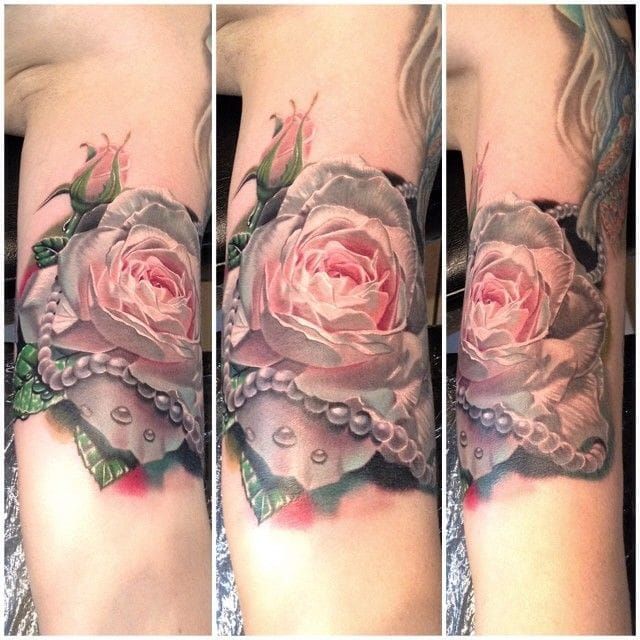 Image result for rose with lacework and pearls tattoo  Татуировки для  женщин Татуировка розы Цветы татуировки рис унки